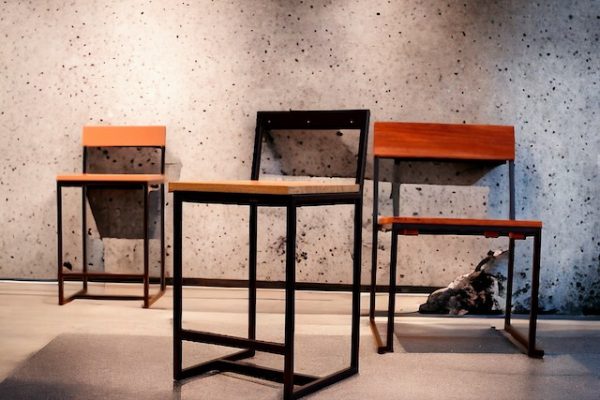 stoel en barkruk Belgian Wood Design
