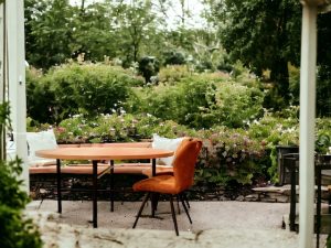 tafel liam Belgian Wood Design rond outdoor